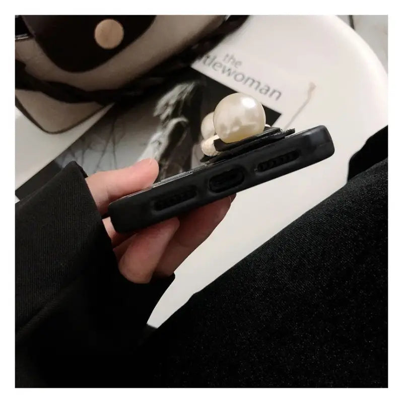 Faux Pearl Hand Strap Checker Phone Case - iPhone 13 Pro Max / 13 Pro / 13 / 13 mini / 12 Pro Max / 12 Pro / 12 / 12 mini / 11 Pro Max / 11 Pro / 11 / SE / XS Max / XS / XR / X / SE 2 / 8 / 8 Plus / 7 / 7 Plus / 6 / 6 Plus-13