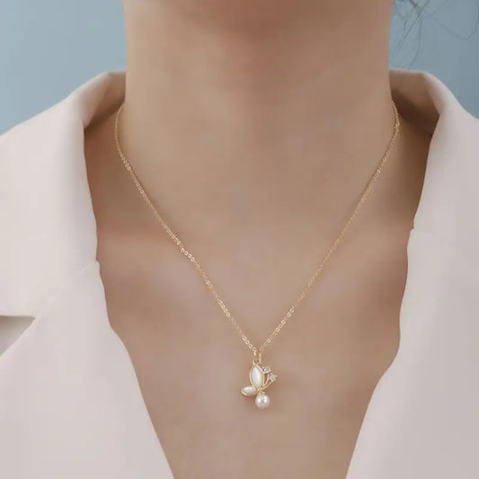 Faux Pearl Pendant Alloy Choker TY74 - White & Gold / One 