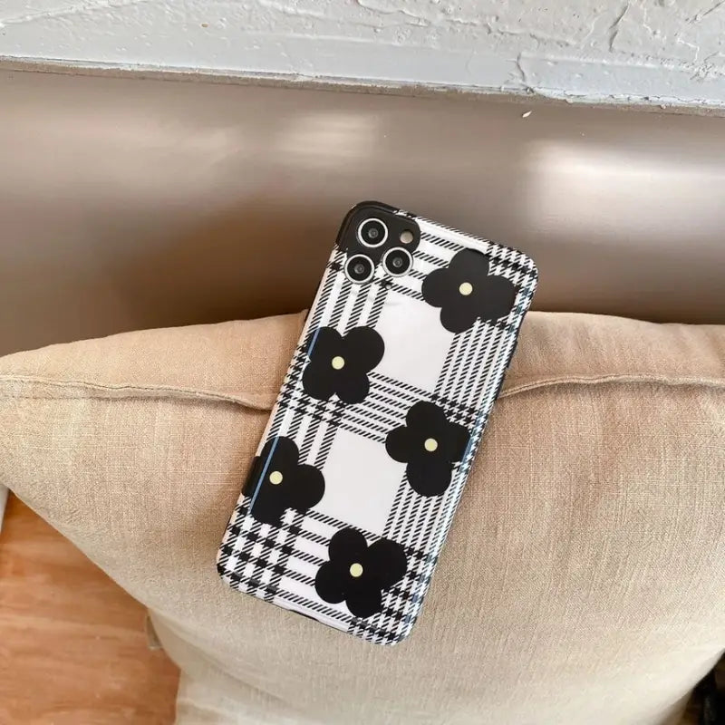 Flower Plaid Phone Case - iPhone 12 Pro Max / 12 Pro / 12 / 12 mini / 11 Pro Max / 11 Pro / 11 / SE / XS Max / XS / XR / X / SE 2 / 8 / 8 Plus / 7 / 7 Plus / Huawei-4