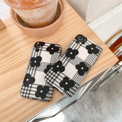 Flower Plaid Phone Case - iPhone 12 Pro Max / 12 Pro / 12 / 12 mini / 11 Pro Max / 11 Pro / 11 / SE / XS Max / XS / XR / X / SE 2 / 8 / 8 Plus / 7 / 7 Plus / Huawei-2