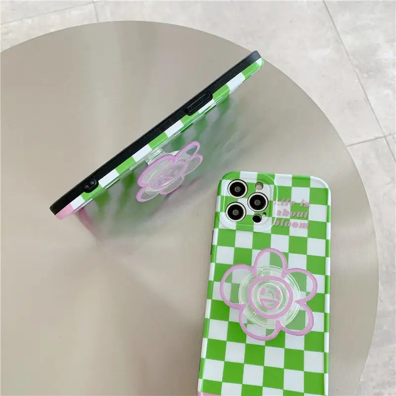 Green Grid Printing With Smile Flower Holder iPhone Case 