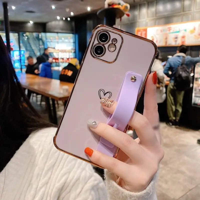 Heart Print Hand Strap Phone Case - iPhone 12 Pro Max / 12 Pro / 12 / 12 Mini / 11 Pro Max / 11 Pro / 11 / Xs Max / Xr / Xs / X / 8 Plus / 7 Plus / 8 / 7-10