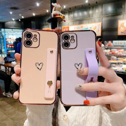 Heart Print Hand Strap Phone Case - iPhone 12 Pro Max / 12 Pro / 12 / 12 Mini / 11 Pro Max / 11 Pro / 11 / Xs Max / Xr / Xs / X / 8 Plus / 7 Plus / 8 / 7-2