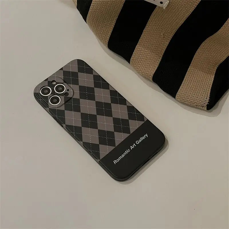 Heart Stand Plaid Phone Case - iPhone 12 Pro Max / 12 Pro / 12 / 11 Pro Max / 11 Pro / 11 / XS Max / XS / XR / X / 8 Plus / 7 Plus / 8 / 7 / SE 2-7