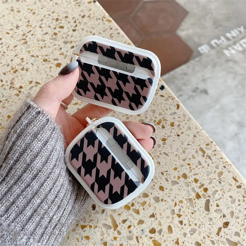 Houndstooth Printed AirPods / AirPods Pro / AirPods 3 