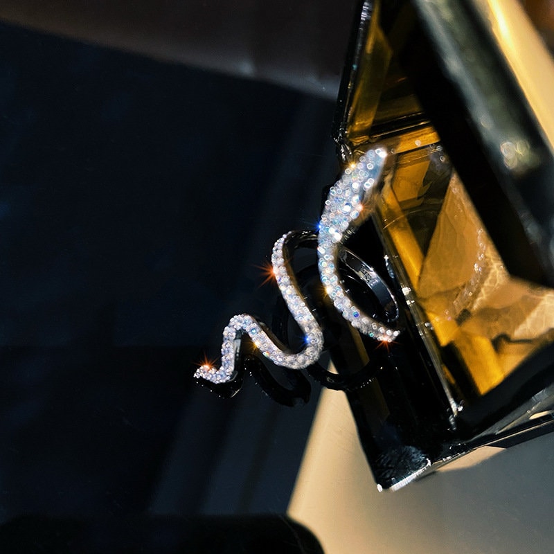 Shinning Snake Rings W406