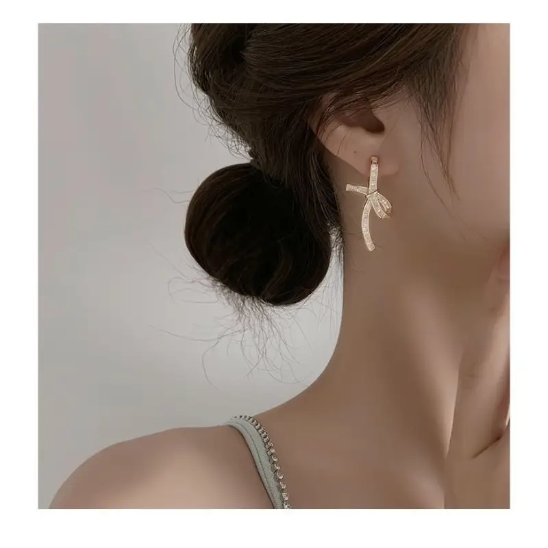 Knot Alloy Dangle Earring WD207 - Gold / One Size - Fancy 