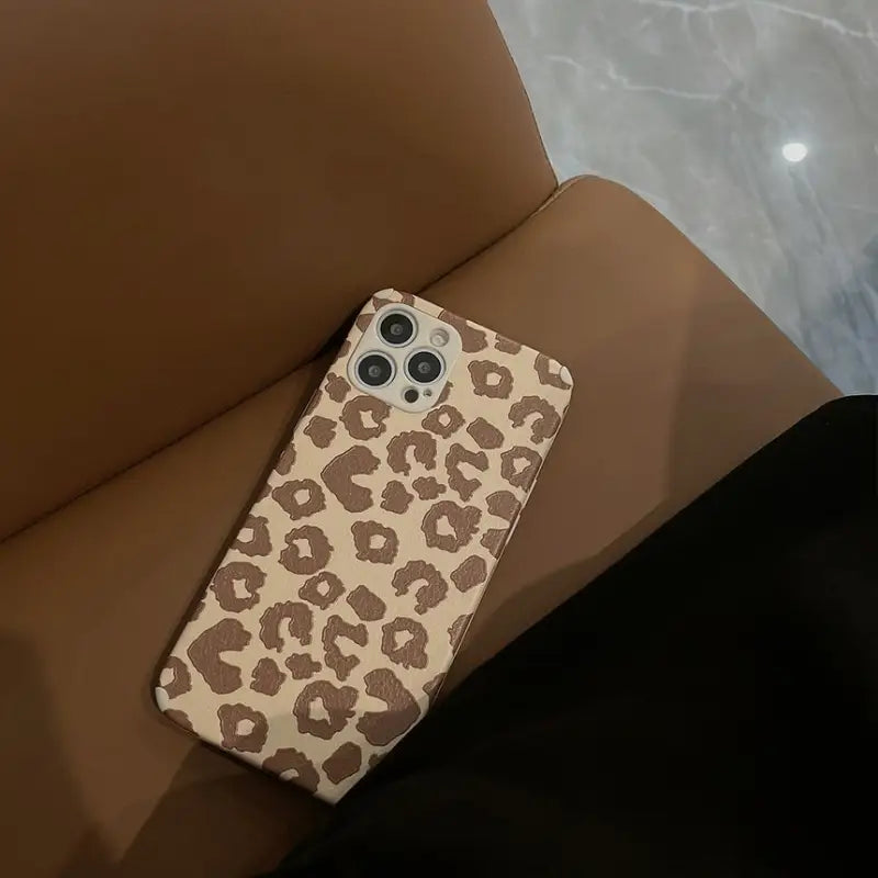 Leopard Print Phone Case - iPhone 13 Pro Max / 13 Pro / 13 / 13 mini / 12 Pro Max / 12 Pro / 12 / 12 mini / 11 Pro Max / 11 Pro / 11 / SE / XS Max / XS / XR / X / SE 2 / 8 / 8 Plus / 7 / 7 Plus-10