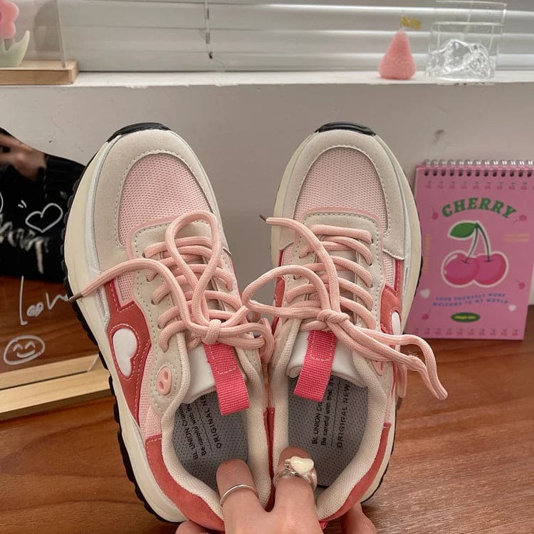 Love Heart Pink Sneakers SP17671
