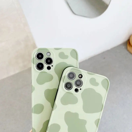 Milk Cow Print Phone Case - iPhone 12 Pro Max / 12 Pro / 12 / 12 mini / 11 Pro Max / 11 Pro / 11 / SE / XS Max / XS / XR / X / SE 2 / 8 / 8 Plus / 7 / 7 Plus-2