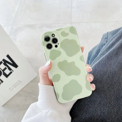 Milk Cow Print Phone Case - iPhone 12 Pro Max / 12 Pro / 12 / 12 mini / 11 Pro Max / 11 Pro / 11 / SE / XS Max / XS / XR / X / SE 2 / 8 / 8 Plus / 7 / 7 Plus-8