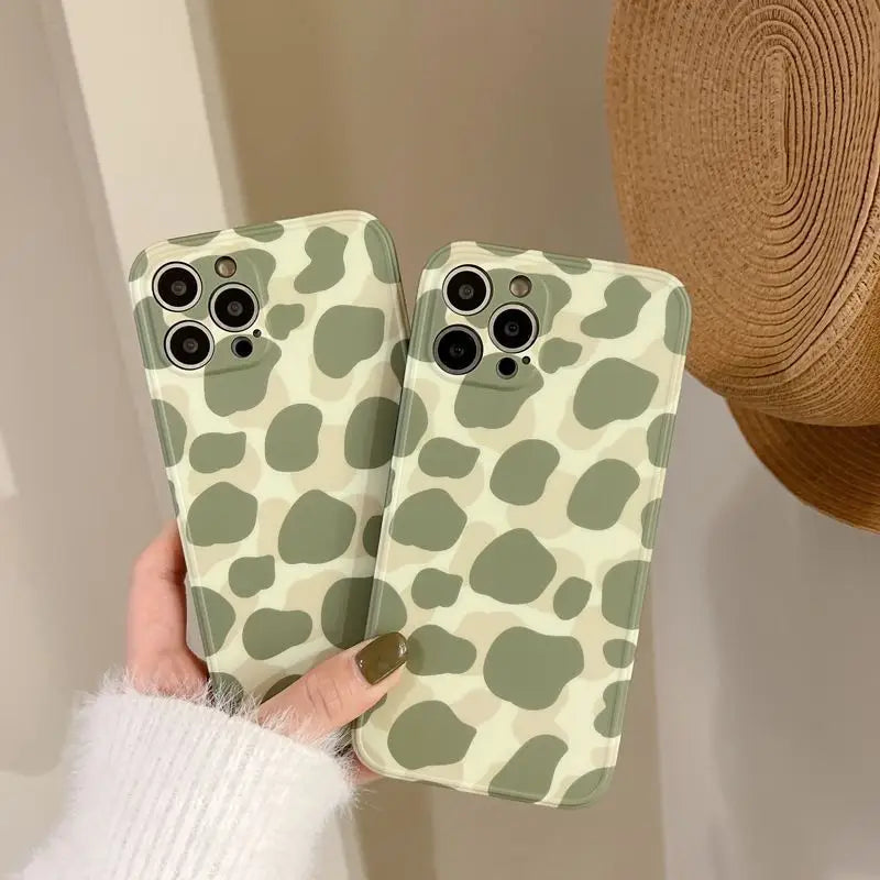 Milk Cow Print Phone Case - iPhone 13 Pro Max / 13 Pro / 13 / 13 mini / 12 Pro Max / 12 Pro / 12 / 12 mini / 11 Pro Max / 11 Pro / 11 / SE / XS Max / XS / XR / X / SE 2 / 8 / 8 Plus / 7 / 7 Plus-8