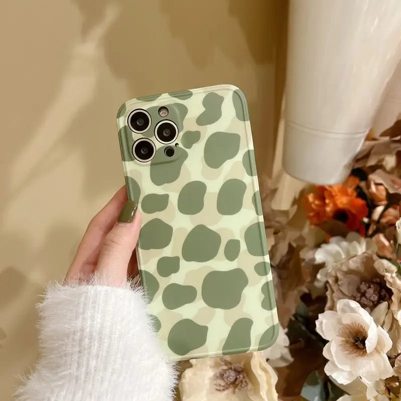 Milk Cow Print Phone Case - iPhone 13 Pro Max / 13 Pro / 13 / 13 mini / 12 Pro Max / 12 Pro / 12 / 12 mini / 11 Pro Max / 11 Pro / 11 / SE / XS Max / XS / XR / X / SE 2 / 8 / 8 Plus / 7 / 7 Plus-12