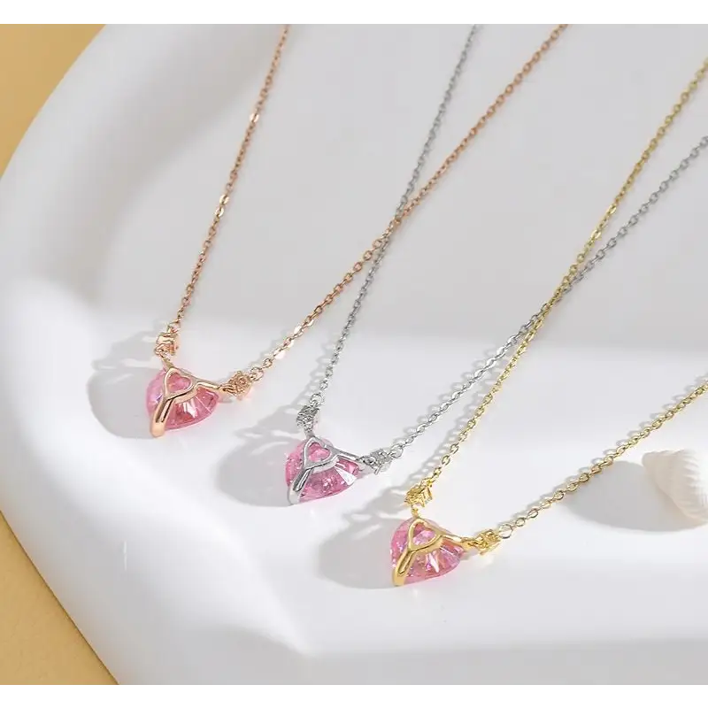 Queen Of The Castle Necklace LIN33