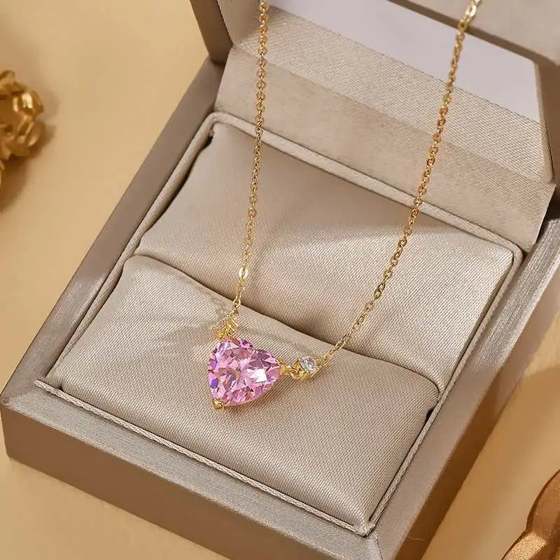 Queen Of The Castle Necklace LIN33