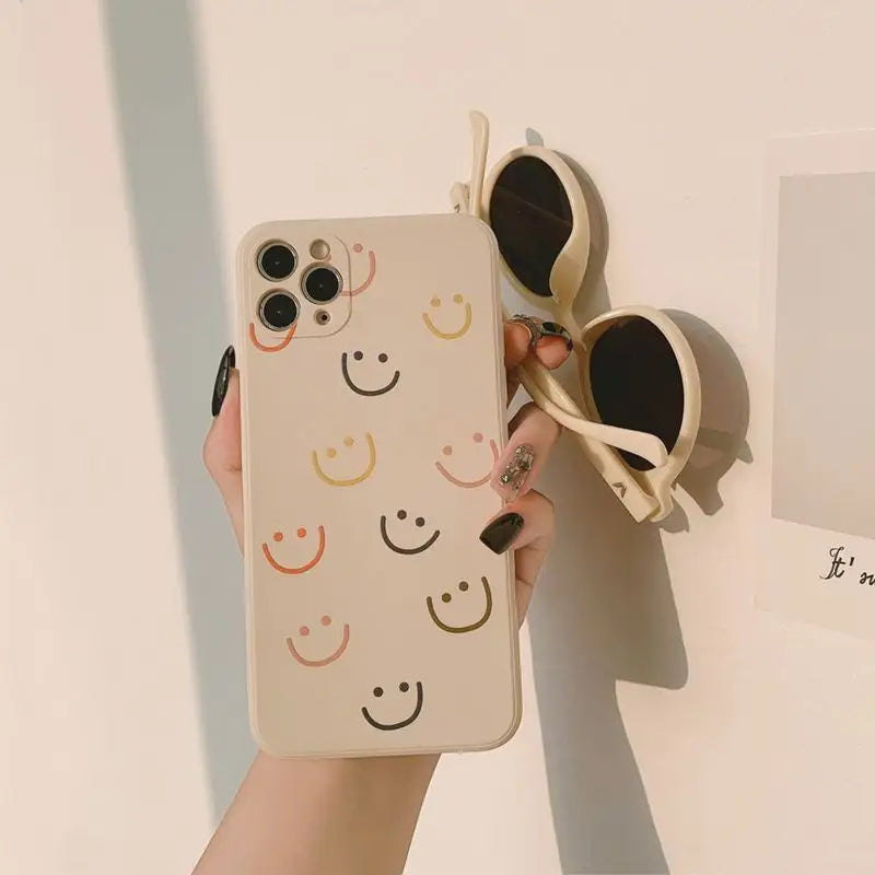 Smiley Print Phone Case - iPhone 12 Pro Max / 12 Pro / 12 / 12 mini / 11 Pro Max / 11 Pro / 11 / SE / XS Max / XS / XR / X / SE 2 / 8 / 8 Plus / 7 / 7 Plus-12